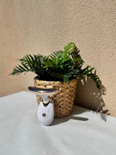 Cargar imagen en el visor de la galería, Masajeador de cuello y papada con vibración